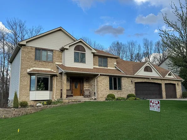 5021 Buttonbush Ln, North Royalton, OH 44133