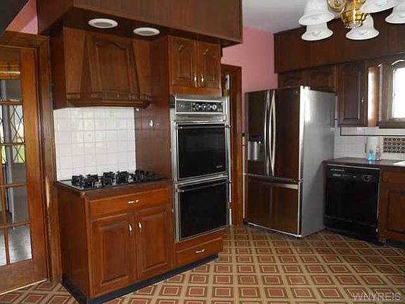 5th image of 207 N Ogden St