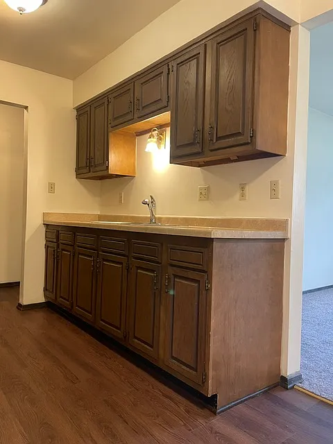 2 bed, 1.5 bath, 1050 sqft, $1,275 — Photo 4