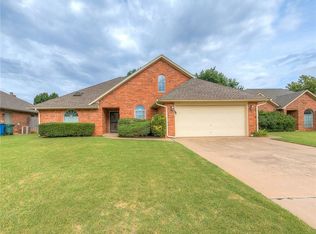 2009 Timberview Dr, Edmond, OK 73013