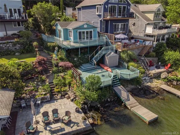 582 Jersey Avenue, Greenwood Lake, NY 10925