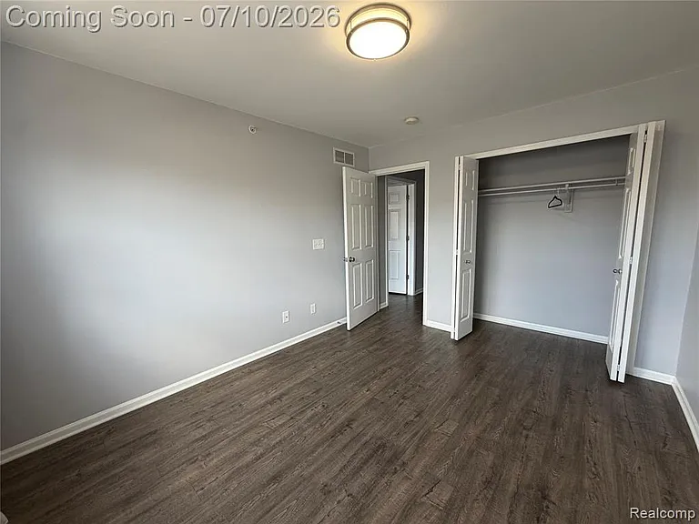 29415 Glen Oaks Blvd E — Photo 27