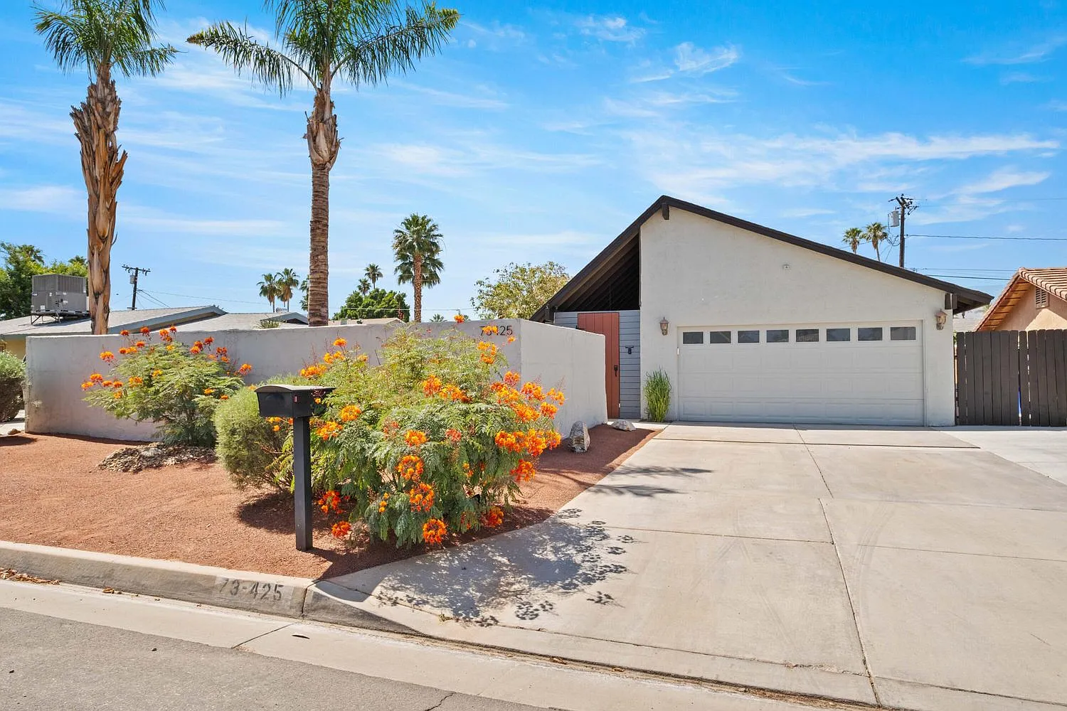 3 bed, 1188 sqft, $3,350 — Photo 1