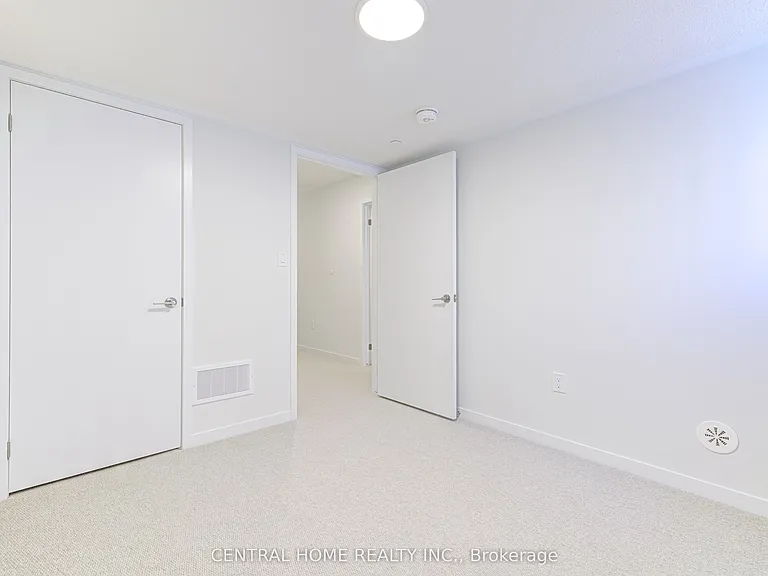 130 Honeycrisp Cres #Townhouse 312 — Photo 19