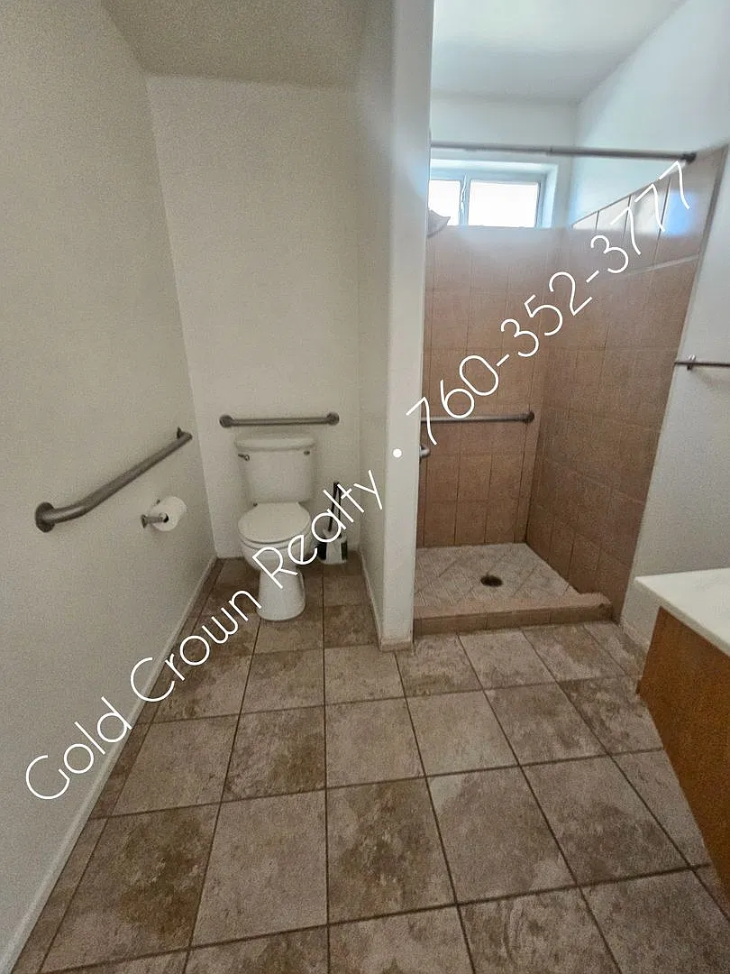 1770 W Evan Hewes — Photo 3