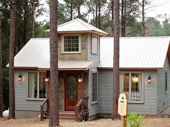 203 Green Briar Trl, Broken Bow, OK 74728