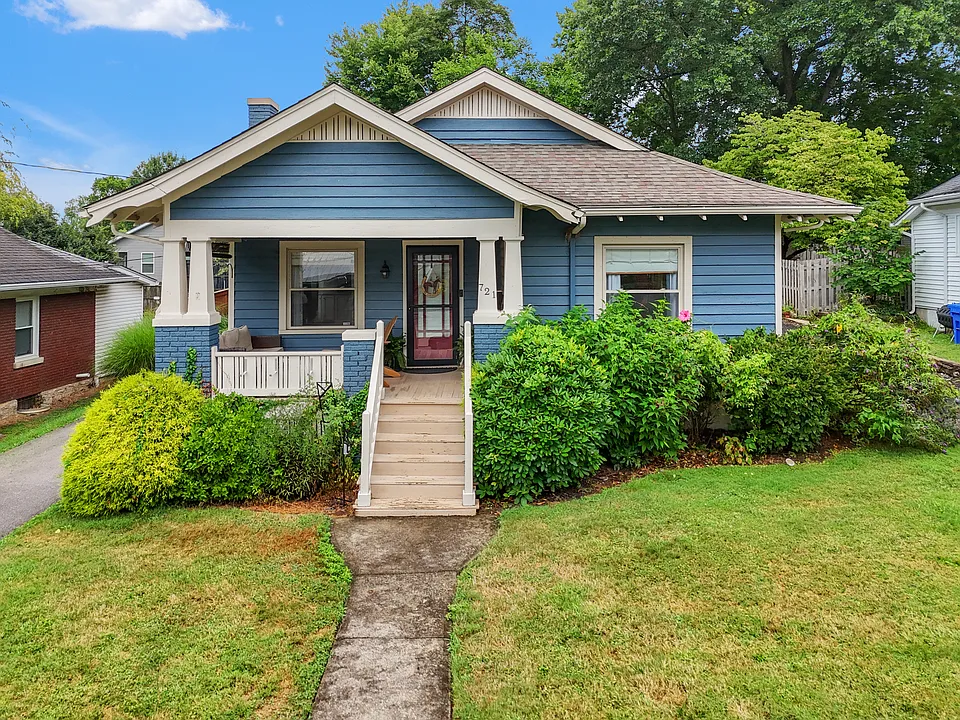 721 Tremont Ave