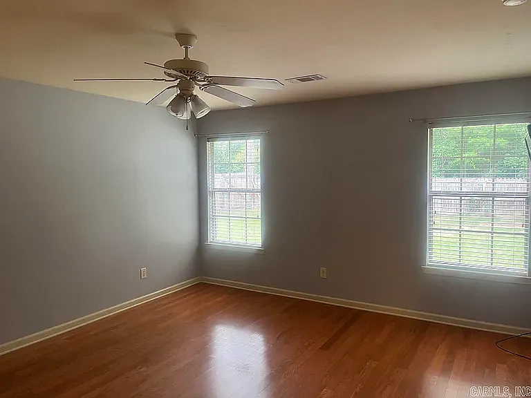 9914 Merlot Ln — Photo 11