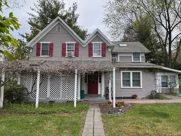 74 S Airmont Road, Suffern, NY 10901