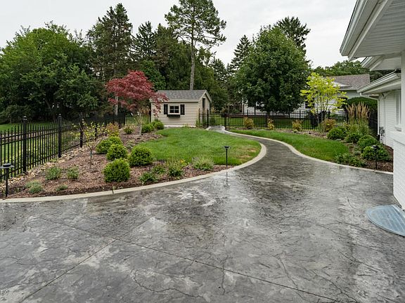 4th image of 2620 Hill An Brook Dr