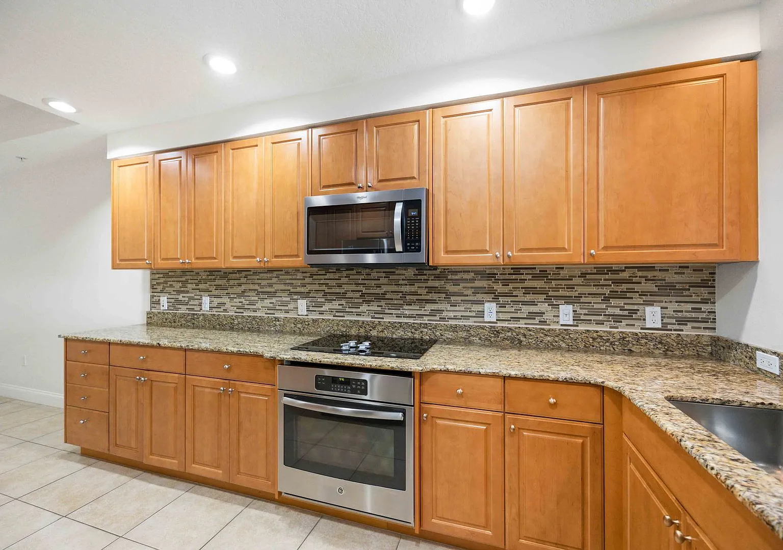 Gorgeous 2/2 + Den at Laguna in Riviera Dunes! — Photo 3