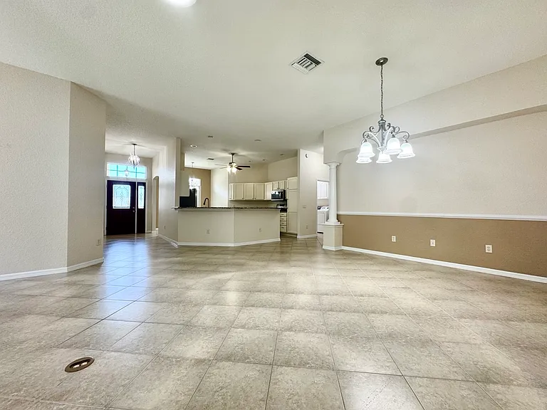 487 Thistledown Way — Photo 10