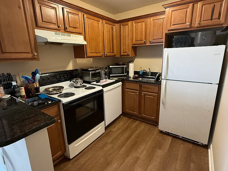 179 Woodrow St #1 — Photo 4