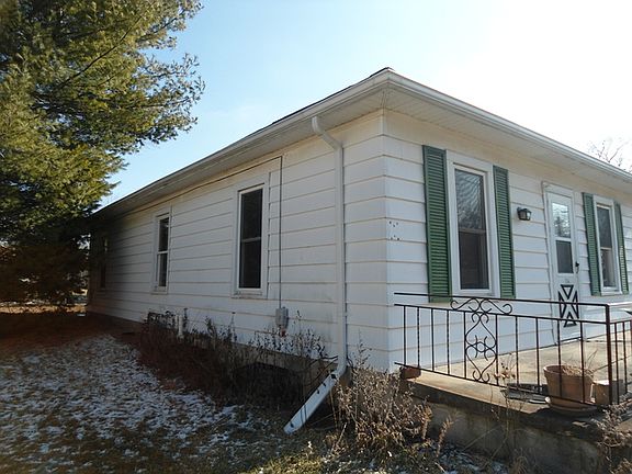 2nd image of 114 E Main St