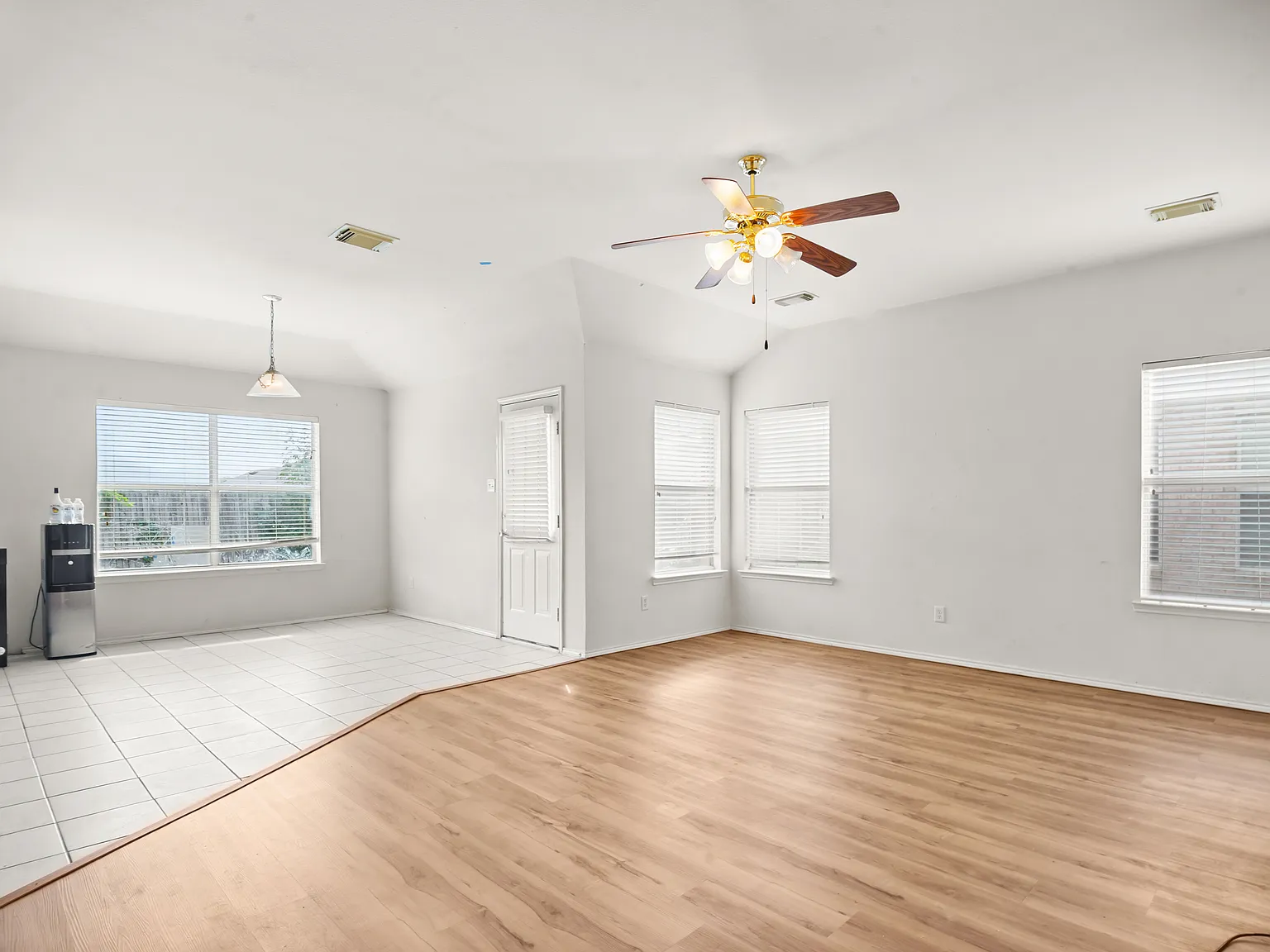 3 bed, 1560 sqft, $1,650 — Photo 2