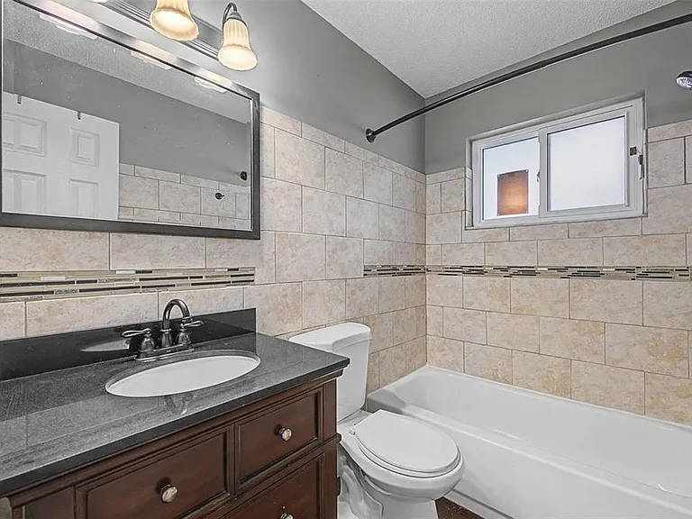 4212 Gray Squirrel Ln — Photo 16