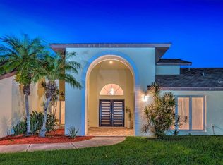 3981 Kingston Dr, Sarasota, FL 34238