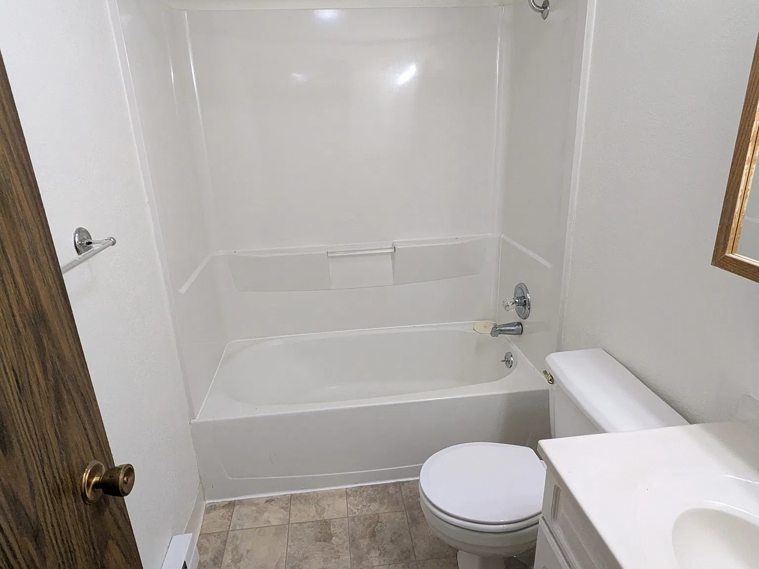 2 bed, 710 sqft, $1,175 — Photo 4