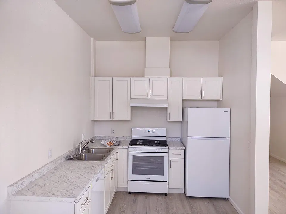 From Dining Room area into kitchen