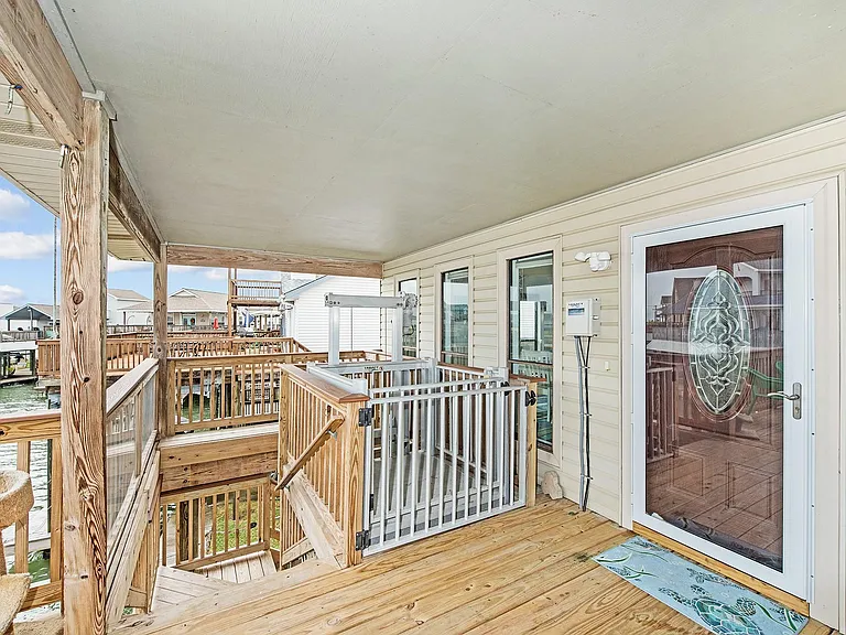 336 Admiral Cir — Photo 14