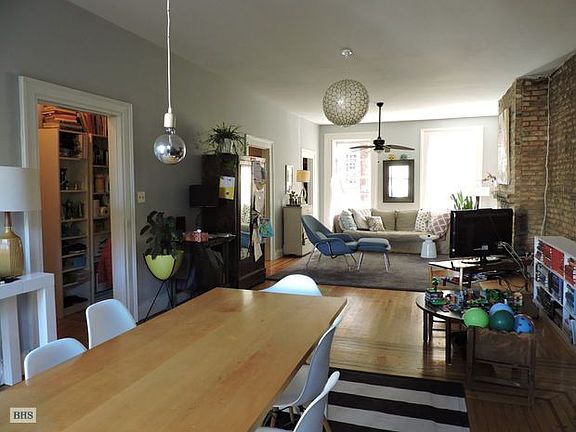 3rd image of 408 Henry St #2
