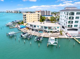 205 Dolphin Point APT 3, Clearwater, FL 33767