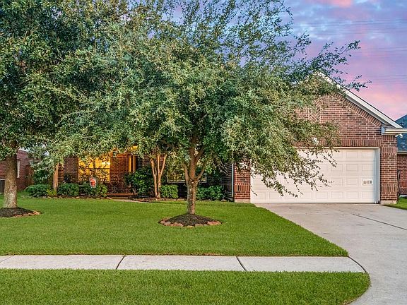 3rd image of 9923 Brandywood Cir