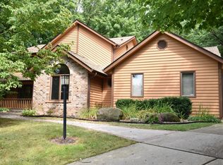 940 Satinwood Ct, Brookfield, WI 53005