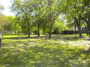 903 E Brin St, Terrell, TX 75160