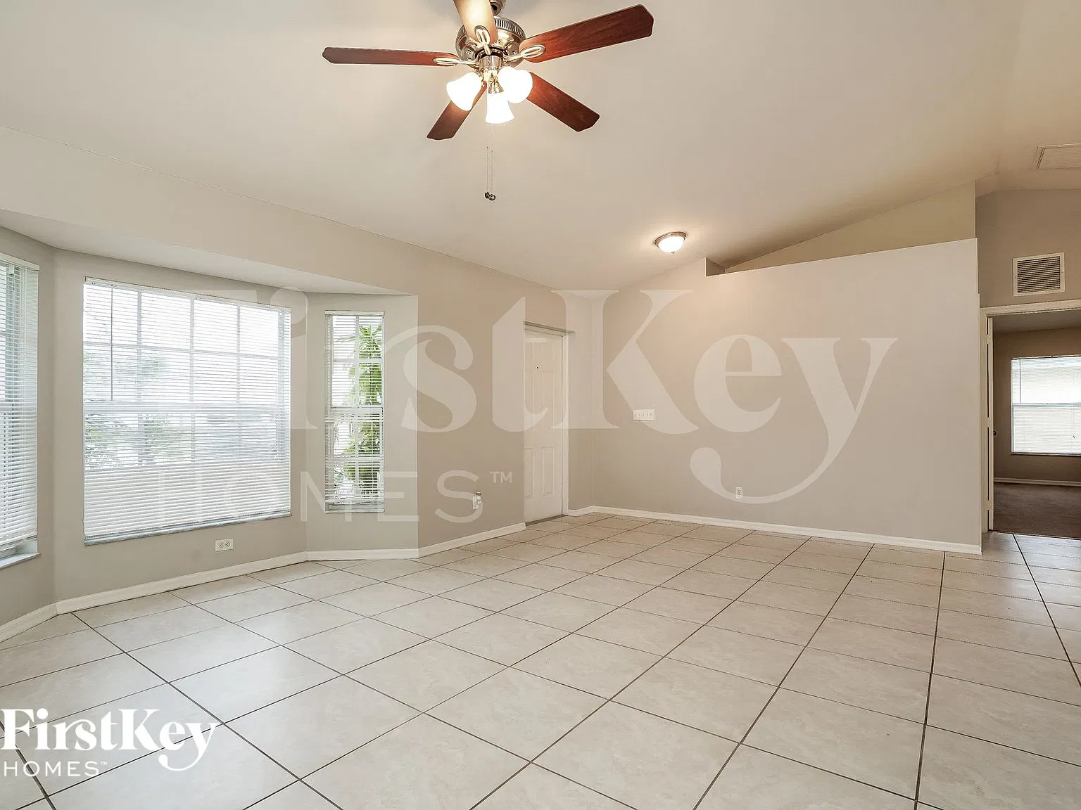 3 bed, 2.0 bath, 1442 sqft, $2,065 — Photo 3