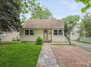 372 Shaler Blvd, Ridgefield, NJ 07657