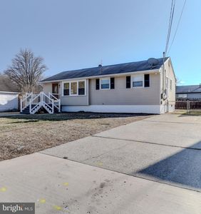 121 Nottingham Rd, Pennsville, NJ, 08070