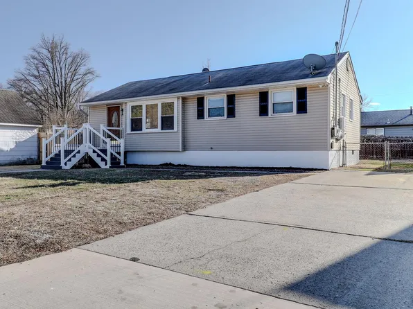 121 Nottingham Rd, Pennsville, NJ 08070
