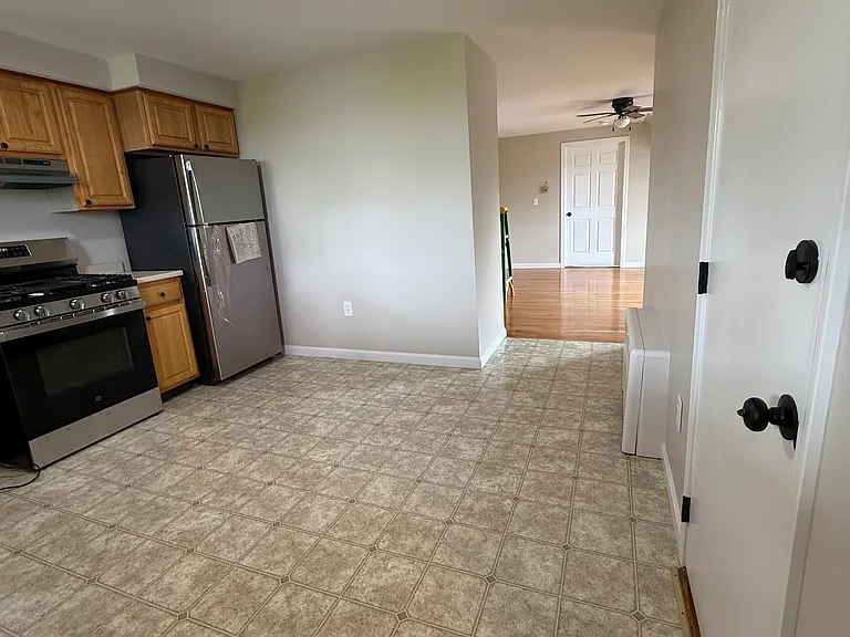 3248 N Main St #3 — Photo 8