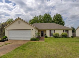 87 Bent Oaks Dr, Jackson, TN 38305