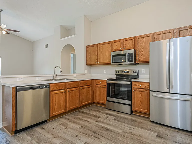 11528 Grazeley Ct — Photo 6