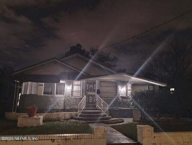 1st image of 1410 W 12TH Street