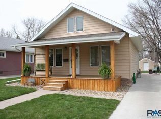 924 E 6th Ave, Mitchell, SD 57301