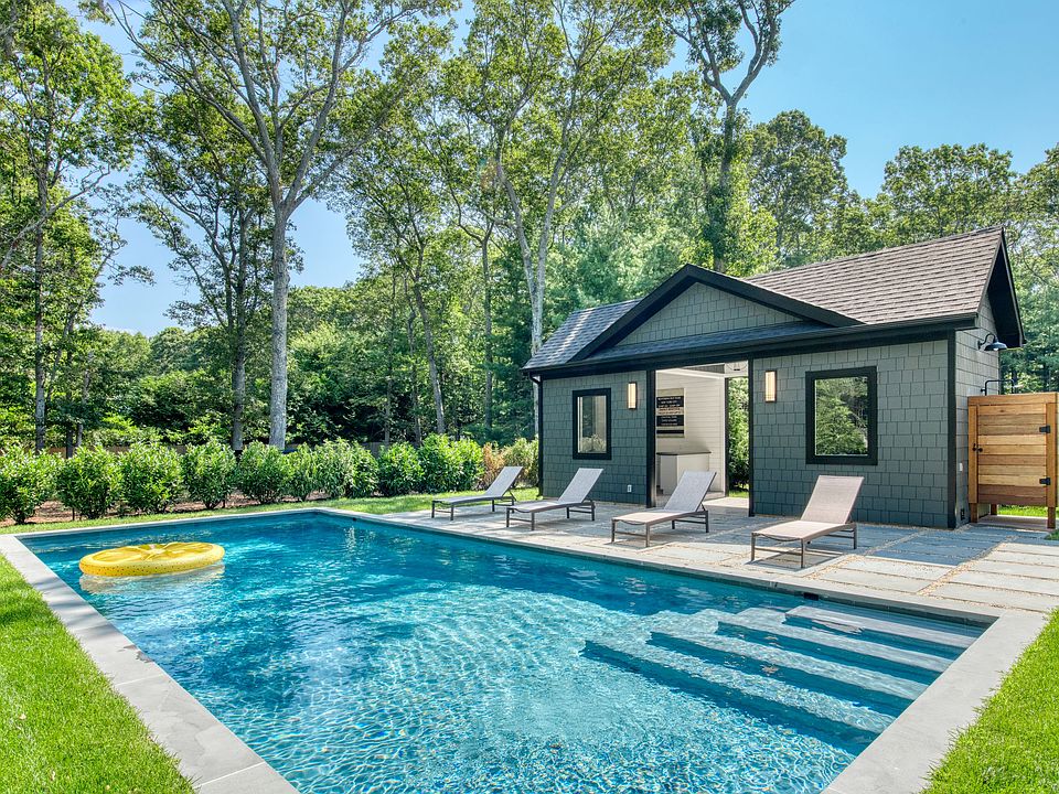 1st image of 12 Sycamore Dr