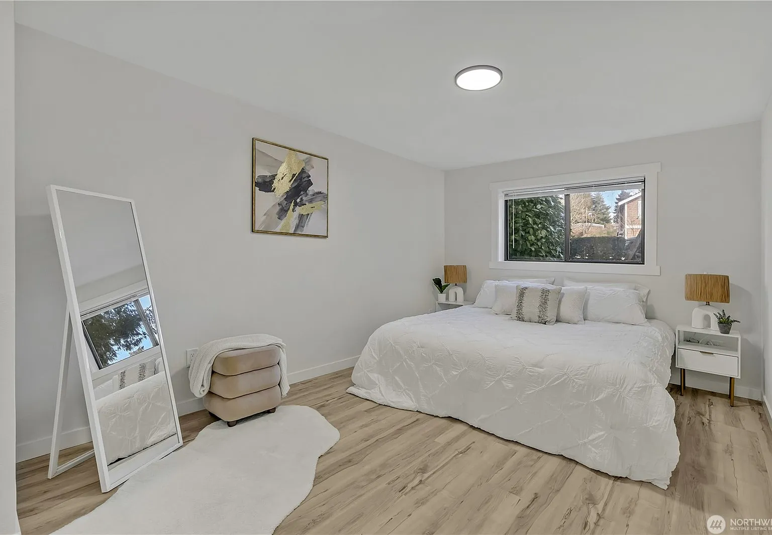 2 bed, 880 sqft, $2,375 — Photo 2