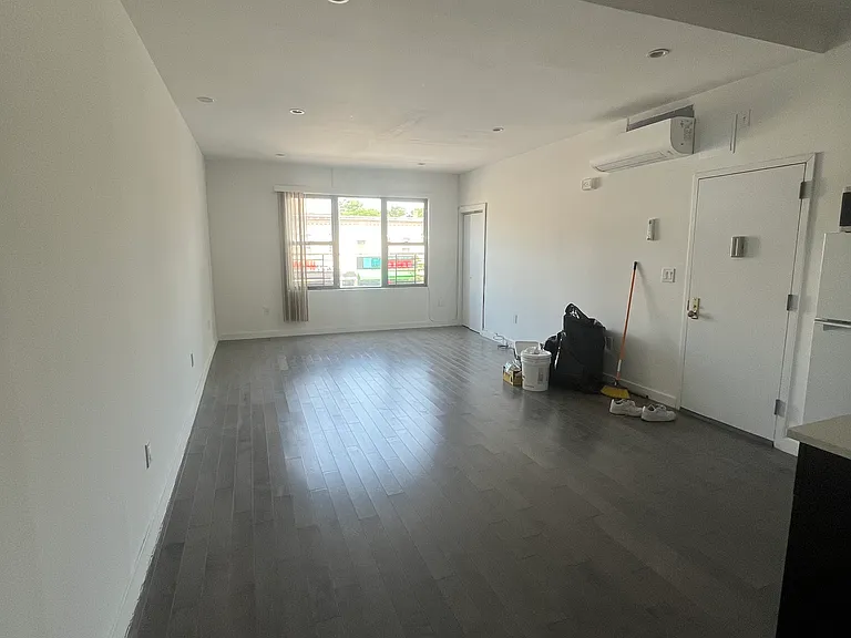42-28 Bell Blvd #2R — Photo 1