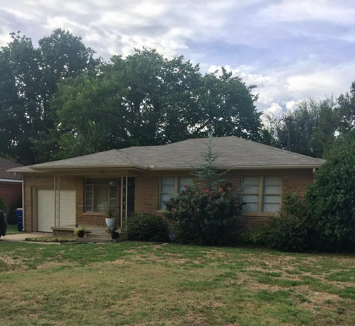 3 bed, 1151 sqft, $1,395 — Photo 1