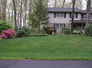 7604 Dew Wood Dr, Derwood, MD 20855