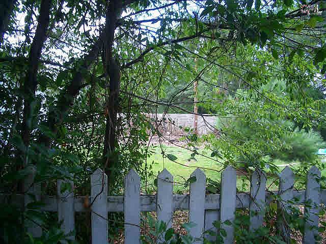 2nd image of 2411 Matthews St