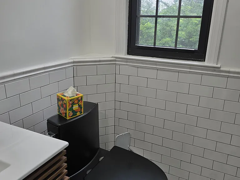 83 Rollins Ave #2 — Photo 16