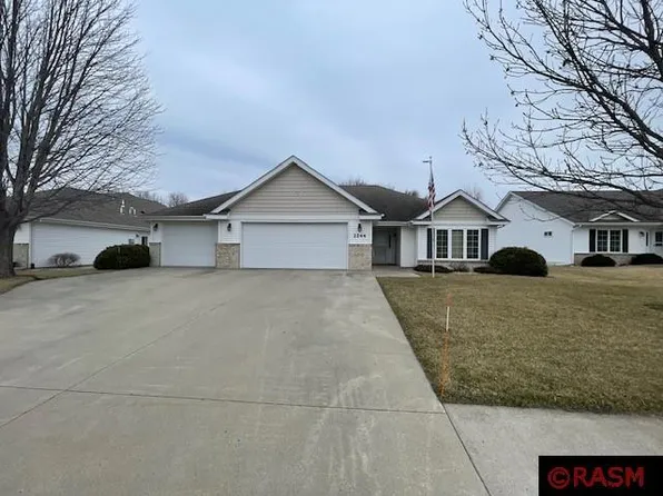 2244 Simon Ct, North Mankato, MN 56003