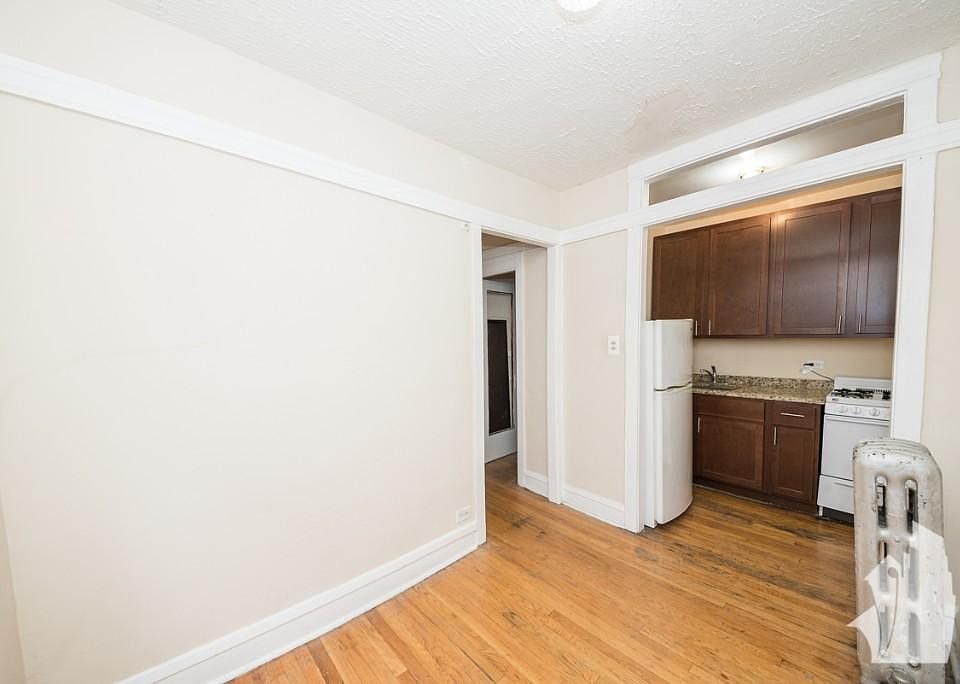 1st image of 516 W Cornelia Ave APT 118J