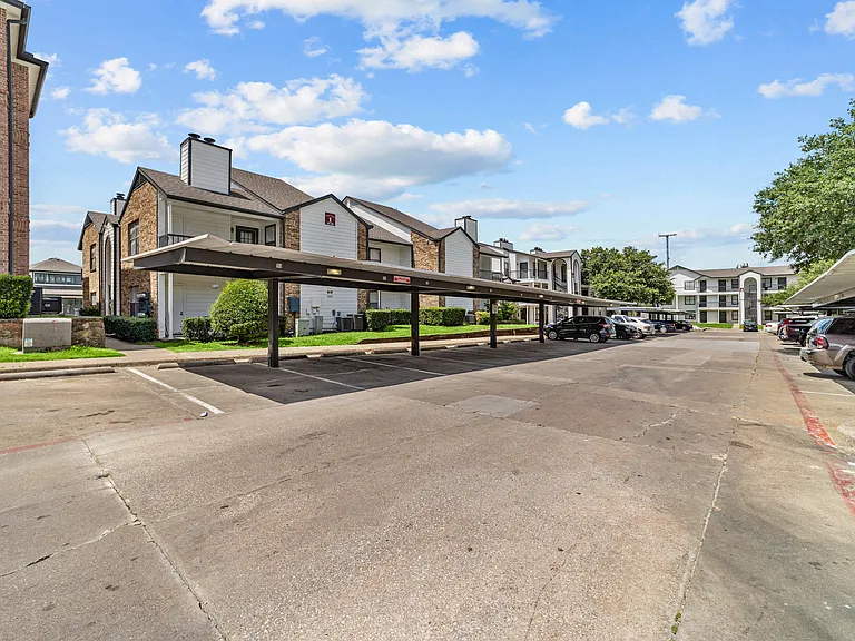 Harper Apartments — Photo 12