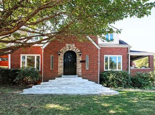 98 Poplar St, Crafton, PA 15205
