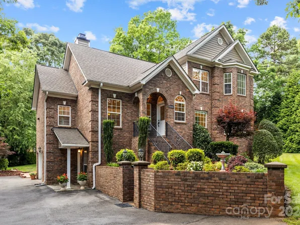 15031 August Ln, Charlotte, NC 28227